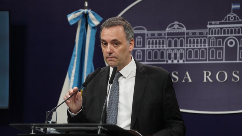 Adorni se sumó a las críticas contra Villarruel y aseguró que el vínculo con el Gobierno está roto